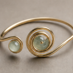 Double Spiral Cuff with Pale Green Cabochons - 图片 3
