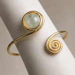 Jade and Spiral Coil Open Cuff Bracelet - 图片 3