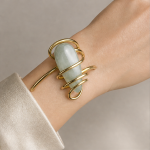 Barrel-Cut Jade Wire-Wrapped Cuff Bracelet - 图片 2