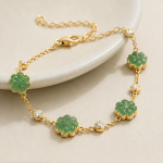 Carved Jade Blossom Station Bracelet in Gold Tone - 图片 7