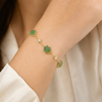 Carved Jade Blossom Station Bracelet in Gold Tone - 图片 6