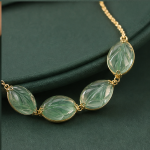 Carved Jade Leaf Slider Bracelet in Gold Tone - 图片 5