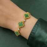 Jade Clover Bracelet with Beaded Gold-Tone Frames - 图片 2