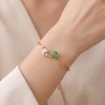 Jade Bud and Pave Leaf Bracelet in Gold Tone - 图片 4