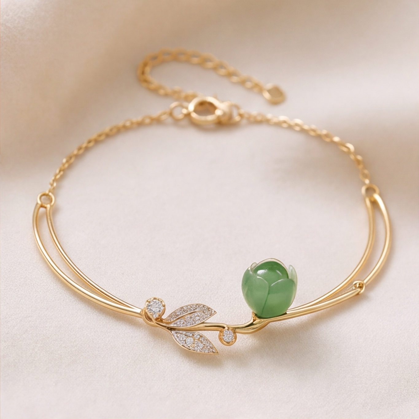 1786603065_161ab6aa-2 Jade Bud and Pave Leaf Bracelet in Gold Tone - 图片 1