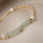 Curved Jade Bar Bracelet with Pearls and Cubic Zirconia - 图片 3