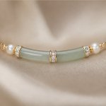 Curved Jade Bar Bracelet with Pearls and Cubic Zirconia - 图片 6