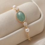 Oval Jade Cabochon Bracelet with Pearl Accents - 图片 4