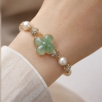 Carved Jade Flower Bracelet with Pearls and Cubic Zirconia - 图片 2