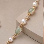 Oval Jade and Pearl Station Bracelet in Gold Tone - 图片 6