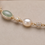 Oval Jade and Pearl Station Bracelet in Gold Tone - 图片 7