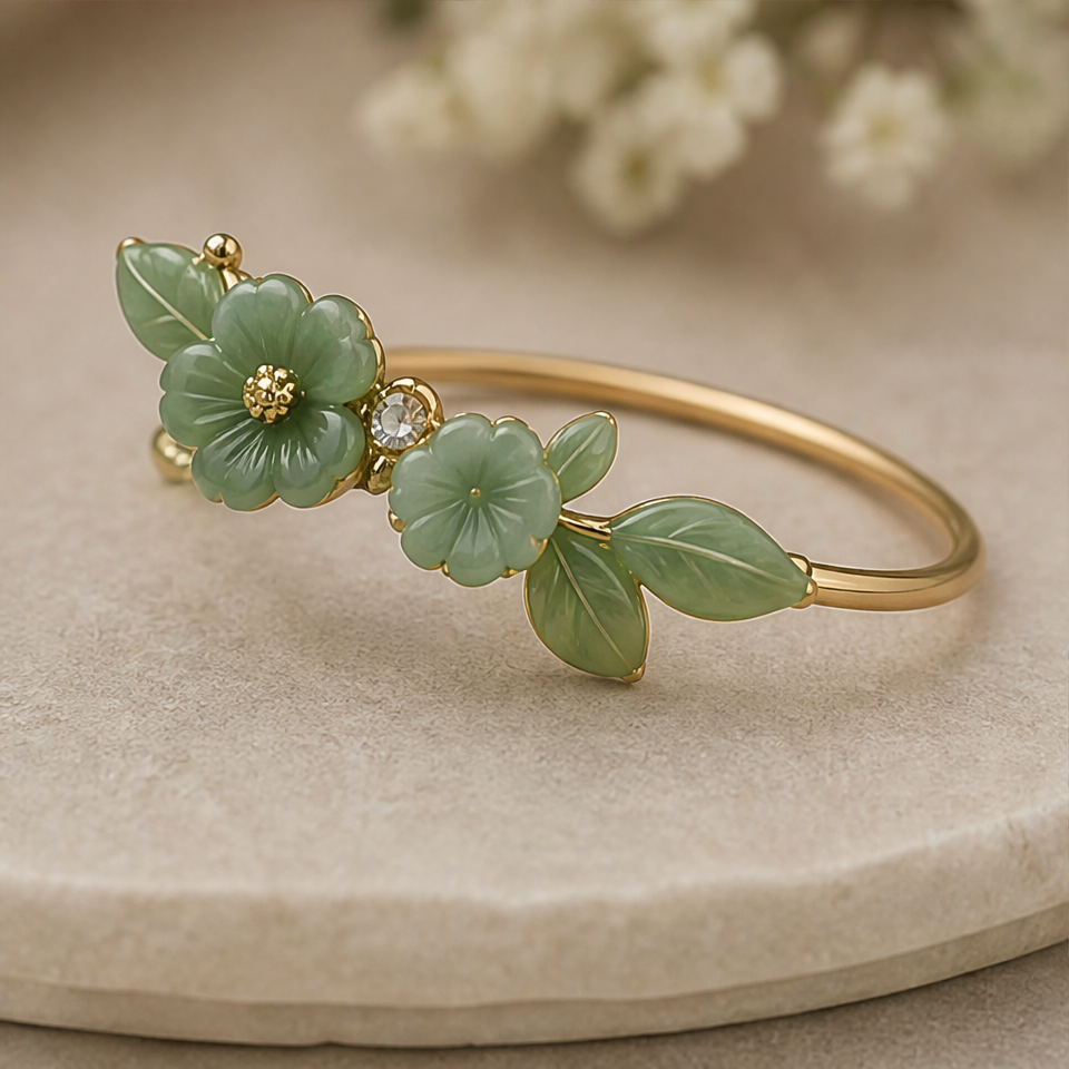 1786603707_7c48103b-7 Green Jade Flower and Leaf Bangle in Gold Tone - 图片 1