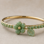 Green Jade Blossom Cuff with Pearl Accents in Gold - 图片 5