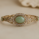 Oval Green Cabochon Filigree Bangle in Gold Tone - 图片 6