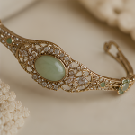 Oval Green Cabochon Filigree Bangle in Gold Tone - 图片 5
