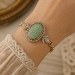 Carved Green Jade Oval Bracelet with Crystal Leaves - 图片 2