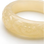 Carved Pale Jade Bangle with Floral Relief - 图片 4
