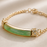 Curved Green Jade Bar Chain Bracelet in Gold-Tone Finis - 图片 5