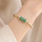 Jade Barrel Bangle with Pave Accents in Gold Tone - 图片 2