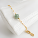 Single Jade Bead Bracelet on Delicate Gold Chain - 图片 4