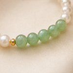 Pearl and Green Aventurine Toggle Bracelet in Gold Tone - 图片 4