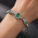 Emerald-Cut Green Chalcedony Halo Bracelet in Sterling Silver - 图片 5