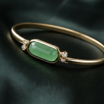 Elongated Green Chalcedony Bangle with Cubic Zirconia Accents - 图片 7