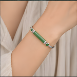 Green Agate Bar Bracelet with Bezel Accents in Sterling Silver - 图片 2