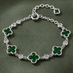 Dark Green Clover Station Bracelet in Sterling Silver