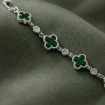 Dark Green Clover Station Bracelet in Sterling Silver - 图片 3