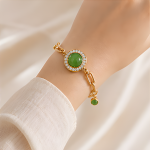 Green Jade Halo Bracelet on Paperclip Chain in Gold Tone - 图片 5