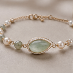 Pear-Cut Green Jade Bracelet with Pearls in Gold Tone - 图片 4