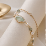 Pear-Cut Green Jade Bracelet with Pearls in Gold Tone - 图片 3