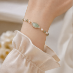 Pear-Cut Green Jade Bracelet with Pearls in Gold Tone - 图片 2