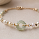 Jade Donut and Pearl Beaded Bracelet in Gold Tone - 图片 7