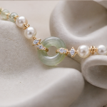 Jade Donut and Pearl Beaded Bracelet in Gold Tone - 图片 4