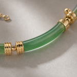 Curved Jade Bar Bracelet with Ribbed Gold Collars - 图片 6