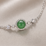 Round Jade Halo Bolo Bracelet with Brilliant Stations - 图片 6