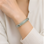 Jade Bangle with Silver Serpent Head Fittings - 图片 5