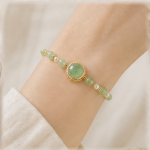 Round Jade Medallion Bracelet with Beaded Frame - 图片 2