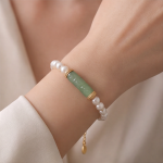 Carved Jade Cylinder and Pearl Bracelet - 图片 5