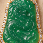 Carved Jade Dragon Earring and Pendant Set in Gold-Tone - 图片 6